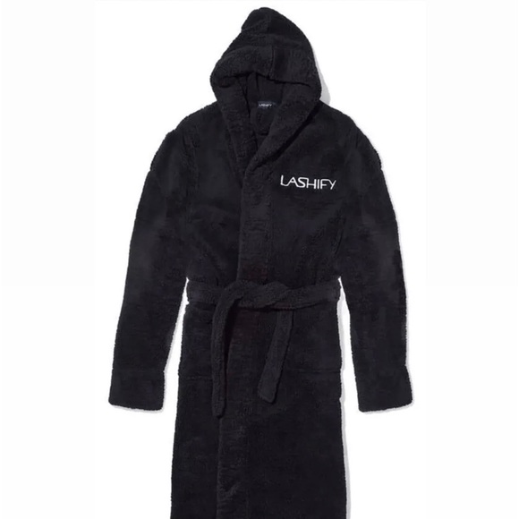 NEW Lashify Fluffy Robe - Picture 2 of 2